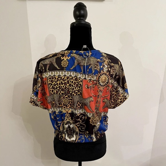 Asos Animal Chain Print Colorful Short Sleeve Crop Top Size 10 Medium - Picture 7 of 8